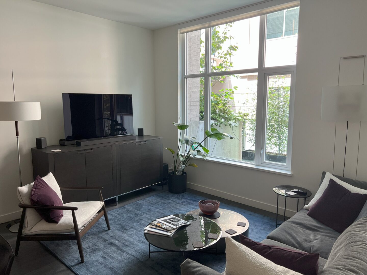 104Living Room 02pe | Apartments Homes Suites for Rent Victoria BC living space
