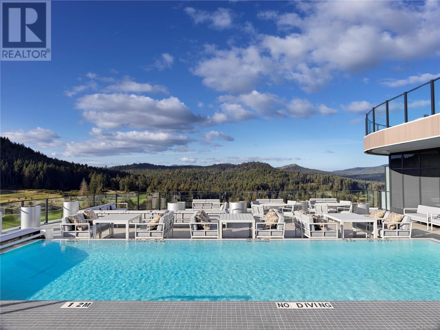 pool @ One Bear Mtn