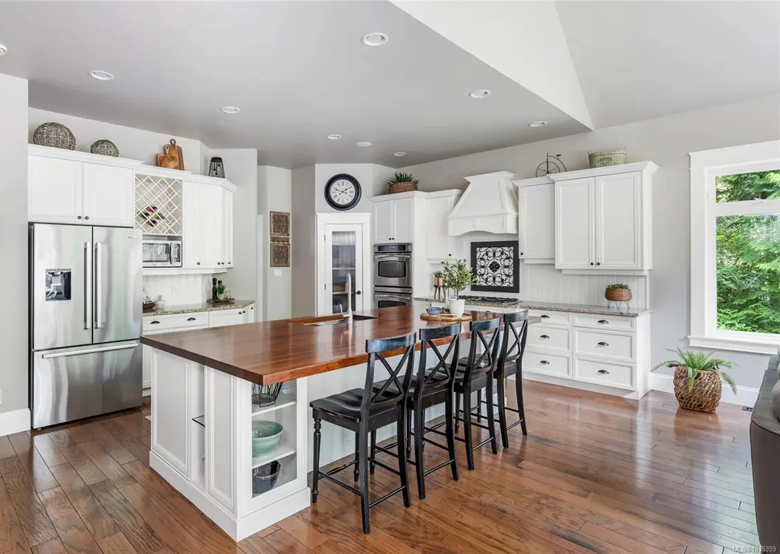 1453om3 | Apartments Homes Suites for Rent Victoria BC