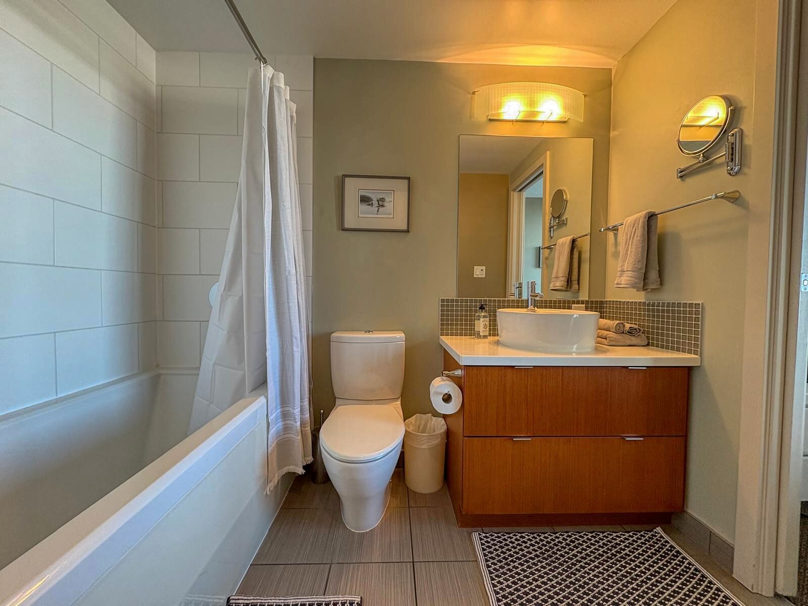 704760 johnson04 | Apartments Homes Suites for Rent Victoria BC